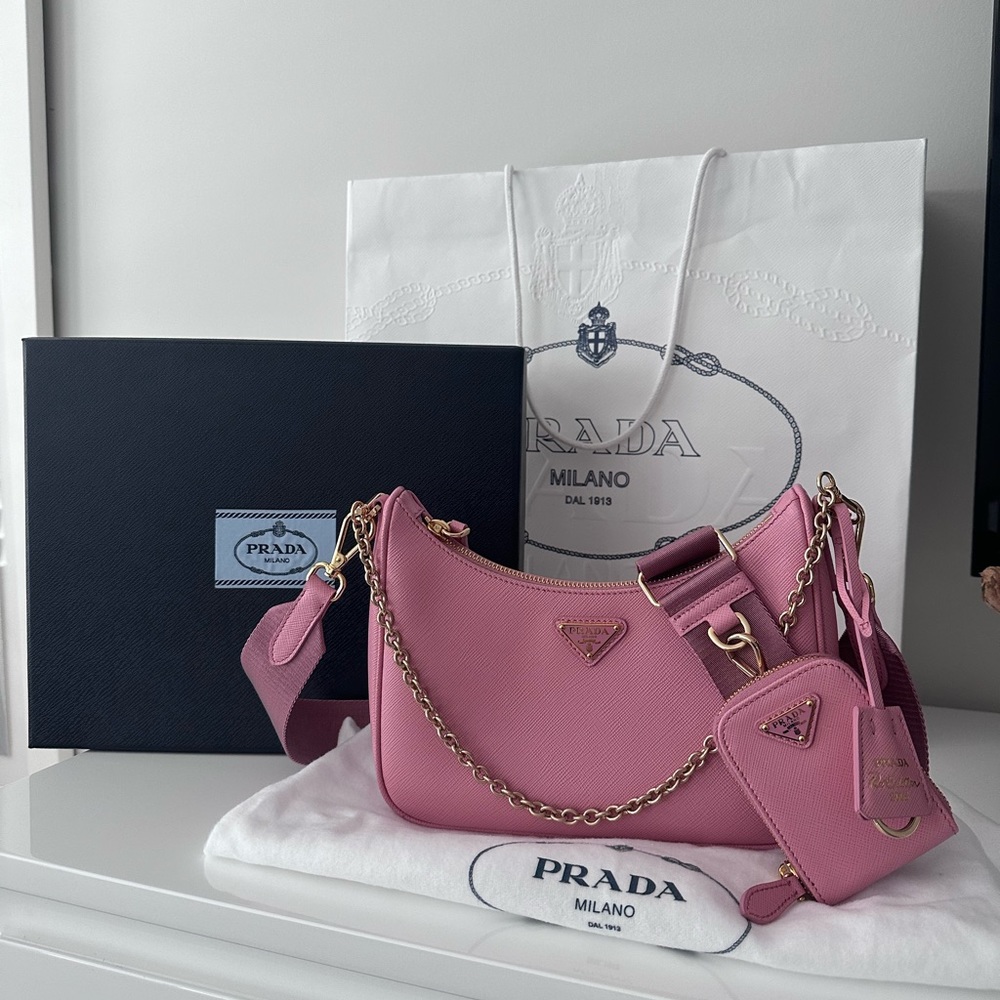 Prada Re-Edition 2005 Saffiano leather bag Petal Pink